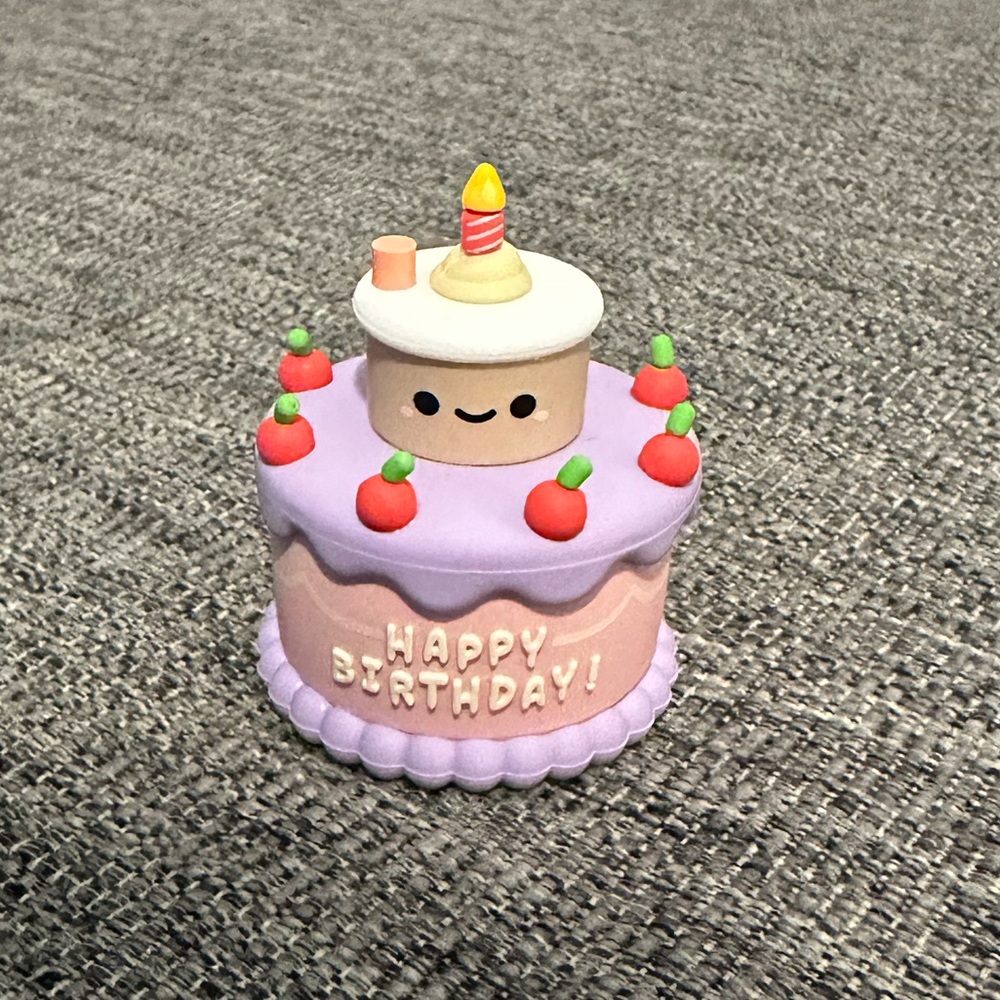 smoko friends birthday cake blind box - pearl cherry cake